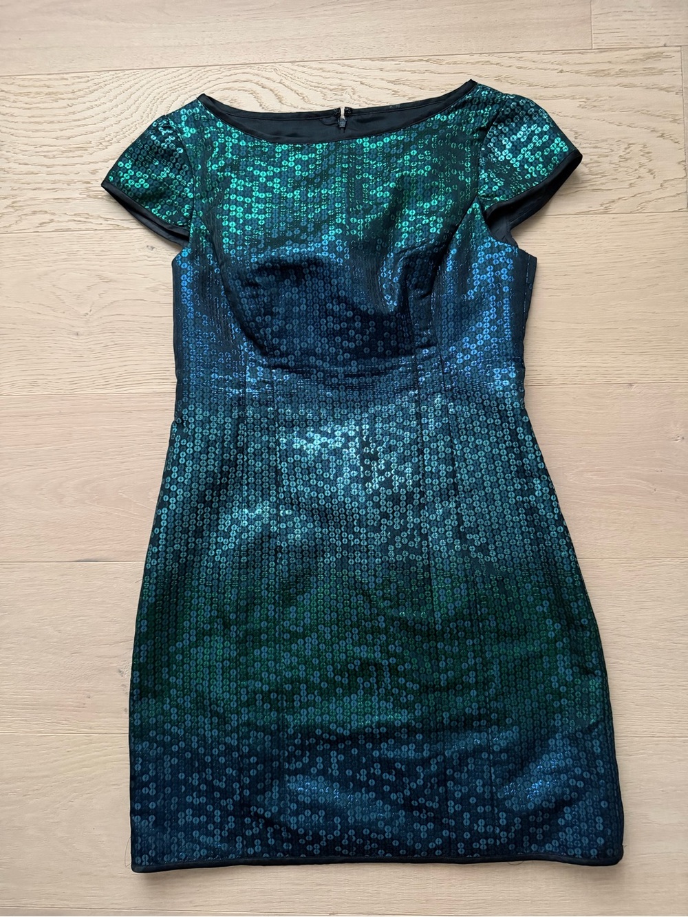 Nanette Lepore "Cabaret" ombre sequin mini dress, size 8 in perfect condition
